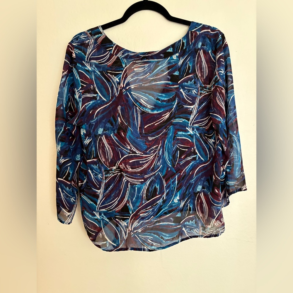 💙Chicos Silk Sheer Top💙 - Picture 4 of 4